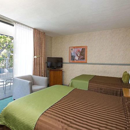 Travelodge Hotel At Lax لوس أنجلوس المظهر الخارجي الصورة