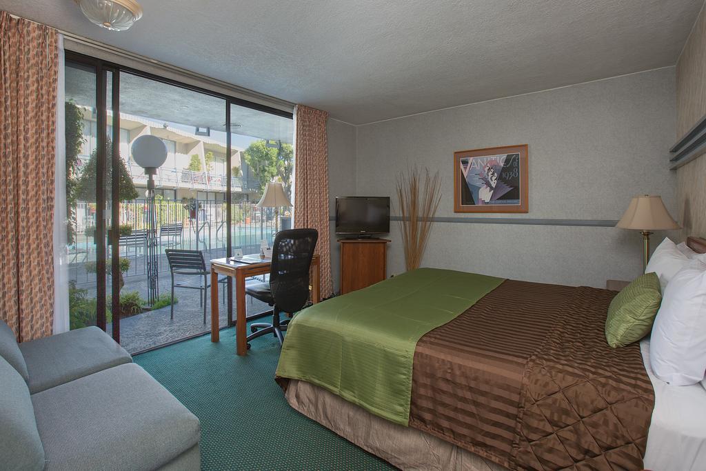 Travelodge Hotel At Lax لوس أنجلوس الغرفة الصورة